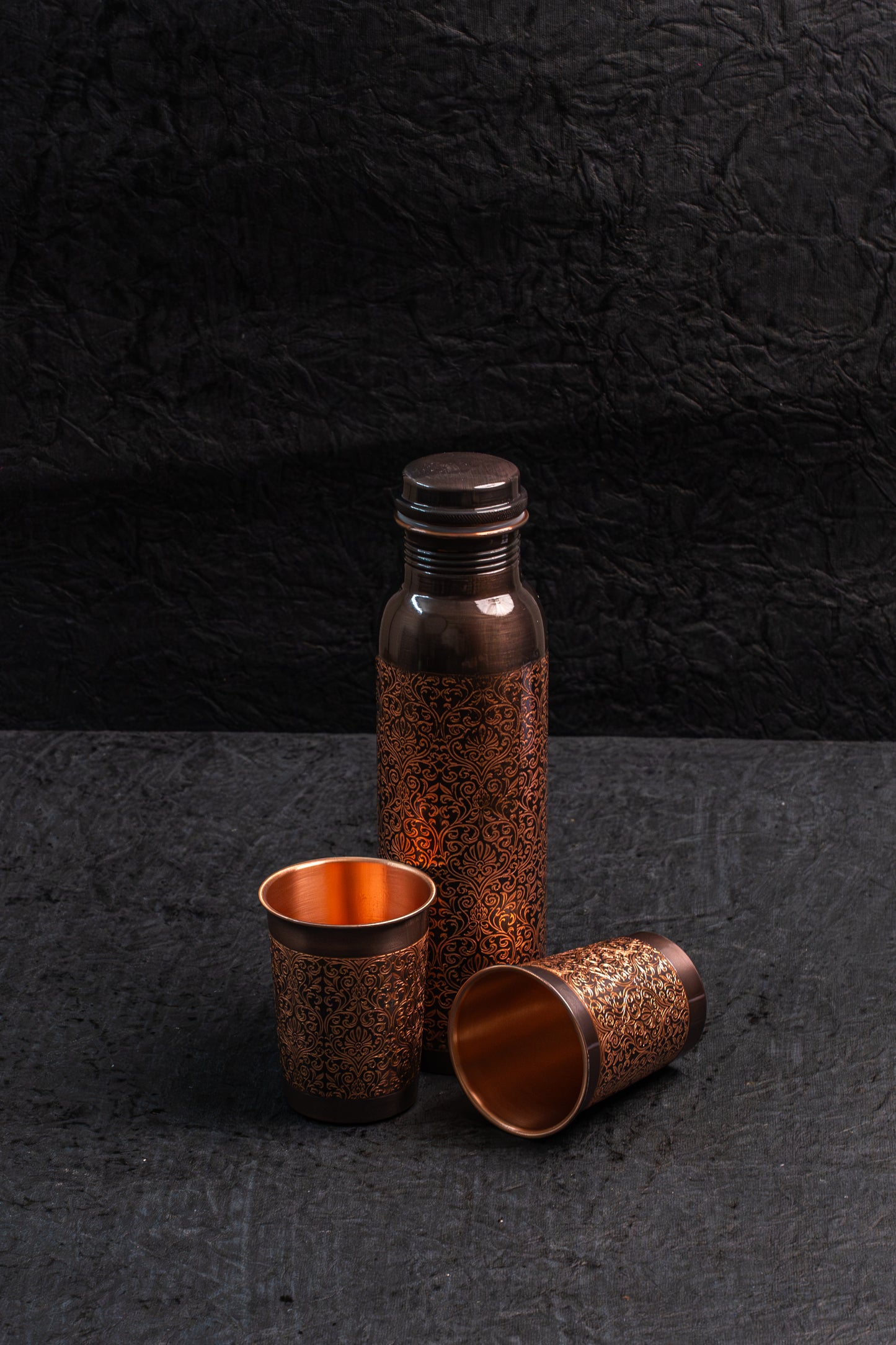 Itiching Design Copper Bottle Glass Set